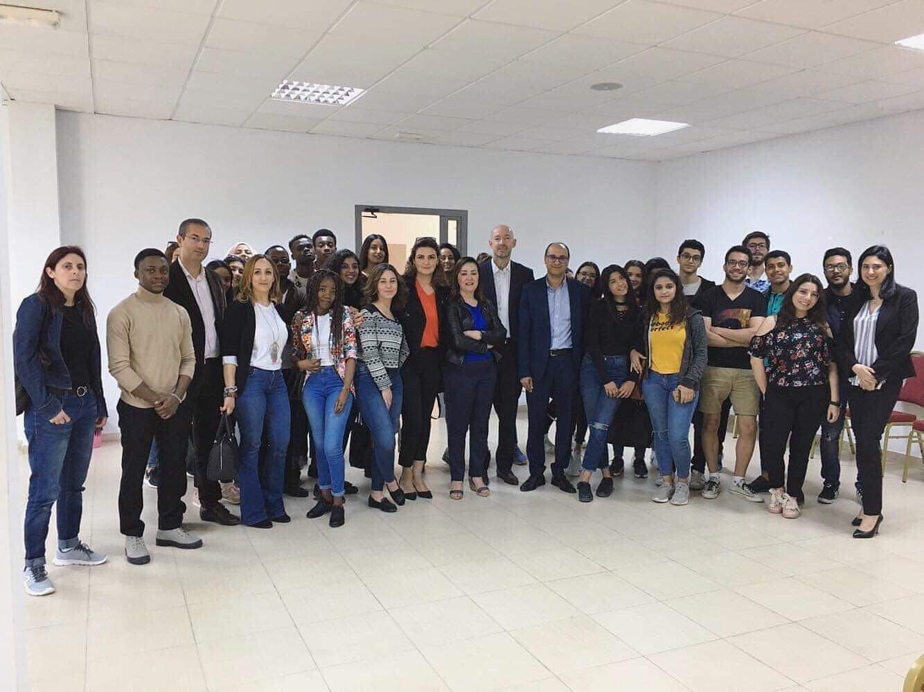 وفد من جامعة " سيرجي بونتواز " يؤدي زيارة إلى جامعة " إيسبيما - بيزنس - سكول " تونس